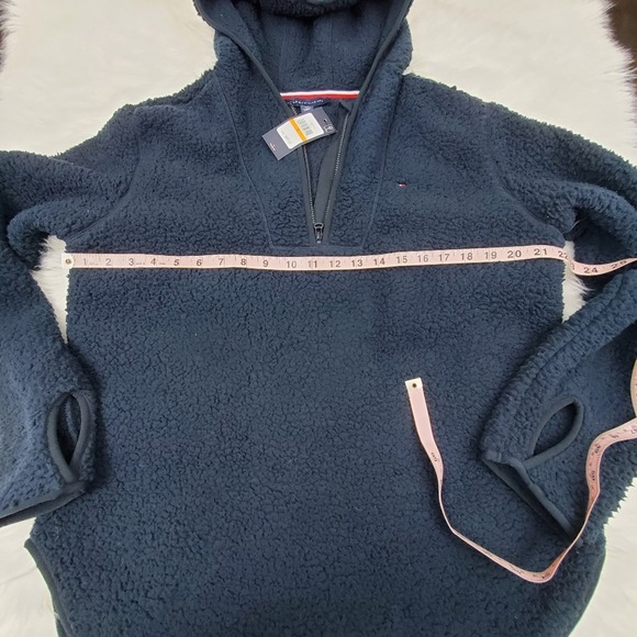 NWT Tommy Hilfiger Small Navy Faux Fur Sherpa Long Sleeve Hoodie - Picture 7 of 9